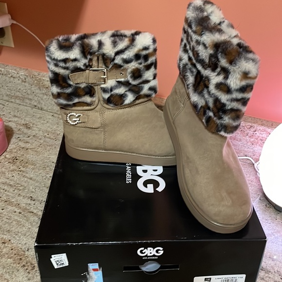GBG Los Angeles Shoes - 🆕NWOT GBG Los Angeles boots Size 8 1/2